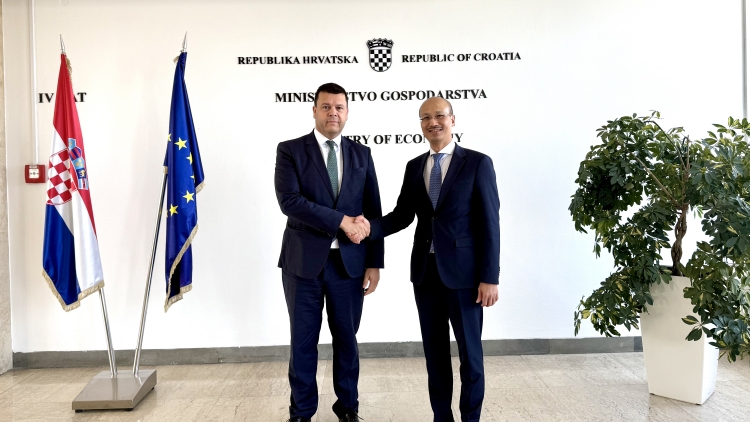 Đại sứ Bùi Lê Thái trình Thư ủy nhiệm lên Tổng thống Cộng hòa Croatia