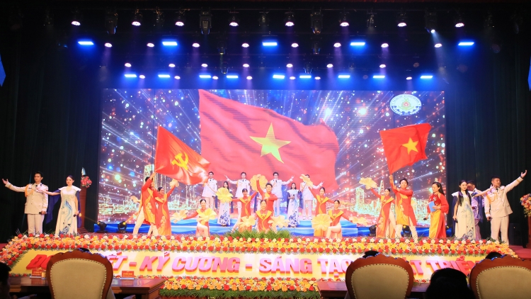 Ấn tượng liên hoan văn nghệ "Bộ đội Hậu cần – Kỹ thuật Hải quân vững bước dưới cờ Đảng”