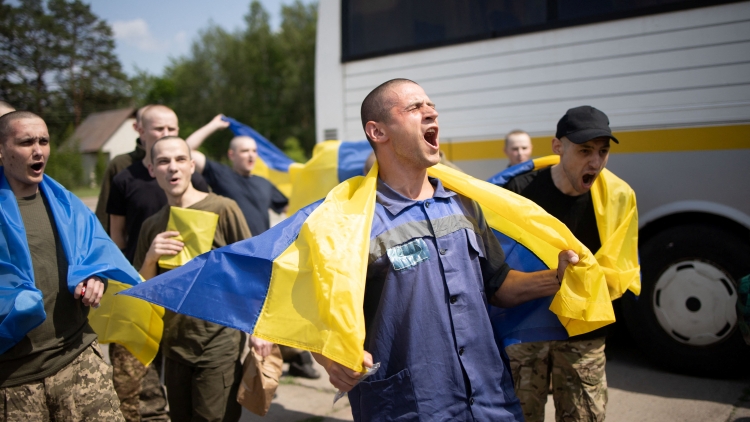 Nga và Ukraine trao đổi nhóm tù binh trẻ tuổi và bị thương nặng