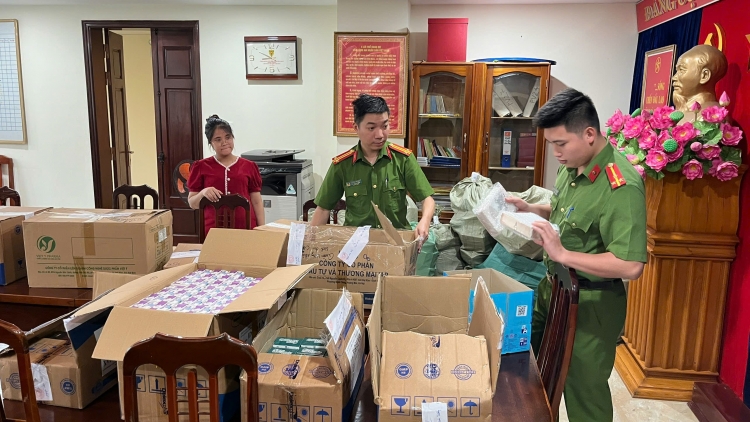 25.000 sản phẩm hàng cấm, hàng giả bị triệt phá tại Yên Bái