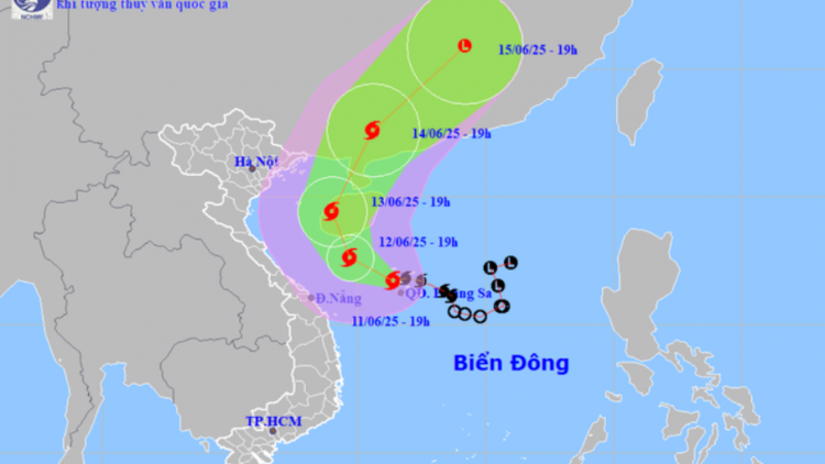 Bão số 1 giật cấp 13, hướng vào vùng biển Bắc Bộ gây mưa lớn diện rộng
