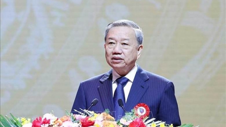 Đảng không bao giờ từ bỏ vũ khí chiến đấu của mình, đó là: Báo chí