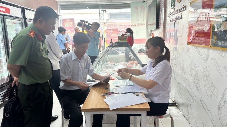 Giấy chứng nhận ATTP của 03 cửa hàng thuộc Công ty C.P. Việt Nam tại Sóc Trăng hết hạn