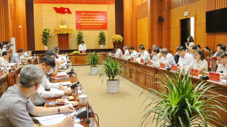 Không để xảy ra “quê anh, quê tôi” khi xây dựng phương án nhân sự