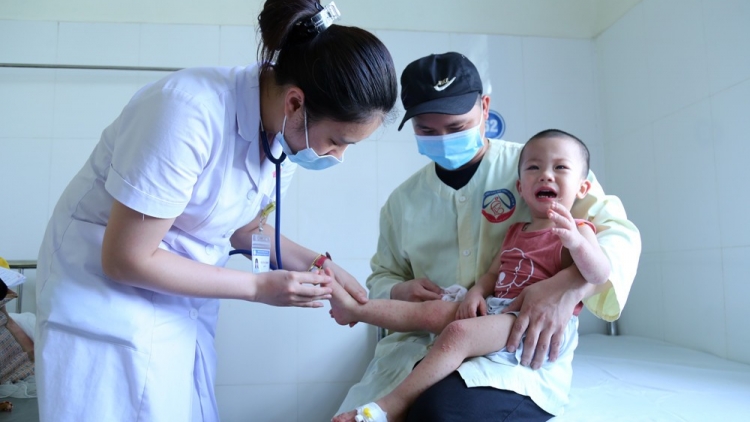 Lào Cai:Triển khai cao điểm phòng, chống bệnh sốt xuất huyết, tay chân miệng và Covid-19