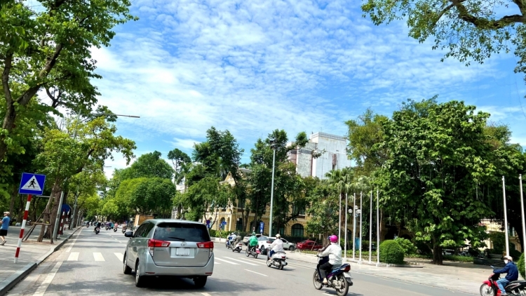 Thời tiết ngày 16/7/2025: Miền Bắc ngày nắng nóng, chiều tối có mưa rào và dông