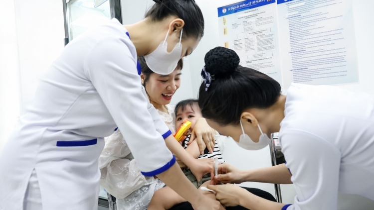 Lần đầu tiên Việt Nam có vaccine não mô cầu thế hệ mới không giới hạn độ tuổi tiêm