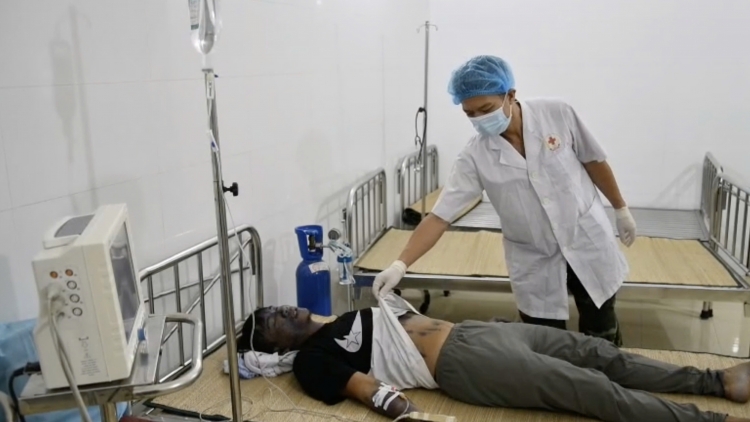 Bệnh xá đảo Sơn Ca cấp cứu ngư dân bị thuỷ đậu giai đoạn toàn phát