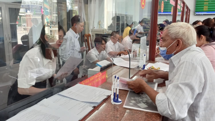 Theo dòng thời sự sáng 9/7/2025