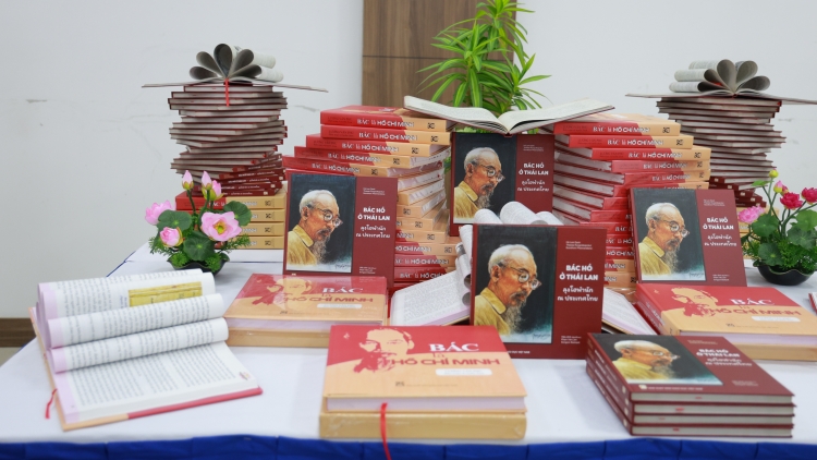 Ra mắt hai cuốn sách: Bác là Hồ Chí Minh và Bác Hồ ở Thái Lan