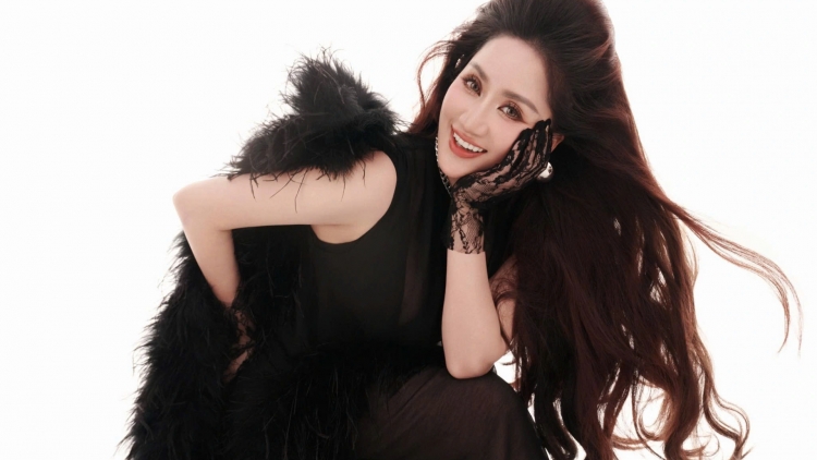  Khánh Thi: "Tươi trẻ nhờ tình yêu"
