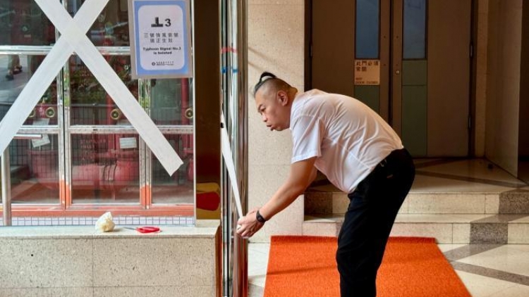 Trung Quốc nâng cảnh báo bão Wipha lên mức gần cao nhất