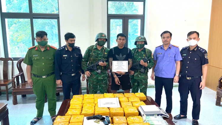 Ngăn chặn đường dây vận chuyển hơn 45 kg ma túy từ Lào về Việt Nam tiêu thụ