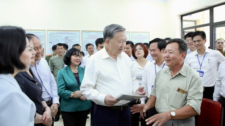 Thời sự 18h 1/7/2025: Ngày đầu tiên chính quyền hai cấp đi vào hoạt động đồng loạt trên toàn quốc