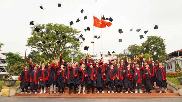 "Doanh nghiệp khát nhân lực: Cơ hội nào dành cho bạn trẻ học nghề?"
