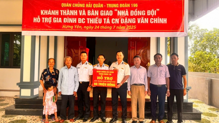 Trung đoàn Tàu ngầm 196 Hải quân phát huy truyền thống “Uống nước nhớ nguồn”