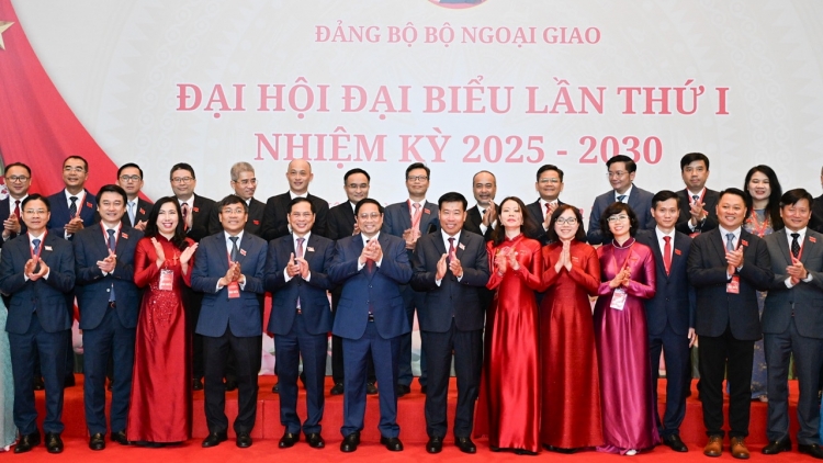 Thời sự 12h 15/7/2025: Thủ tướng dự Đại hội Đảng bộ Bộ Ngoại giao lần thứ I, nhiệm kỳ 2025-2030