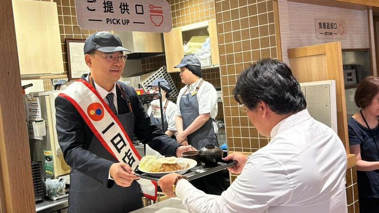 Đưa món Việt đến bàn ăn người Nhật