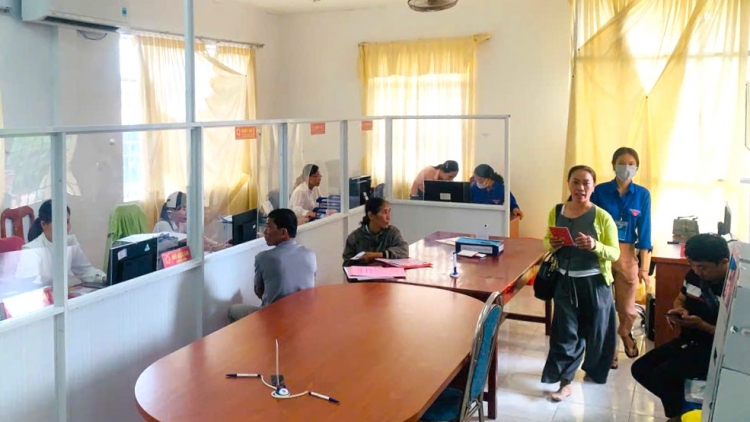 Cà Mau: Cấp xã còn gặp khó trong giải quyết thủ tục hành chính