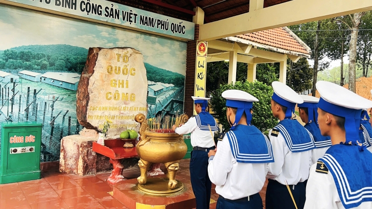 Tuổi trẻ Vùng 5 Hải quân tham gia hành trình “Tôi yêu Tổ quốc tôi”