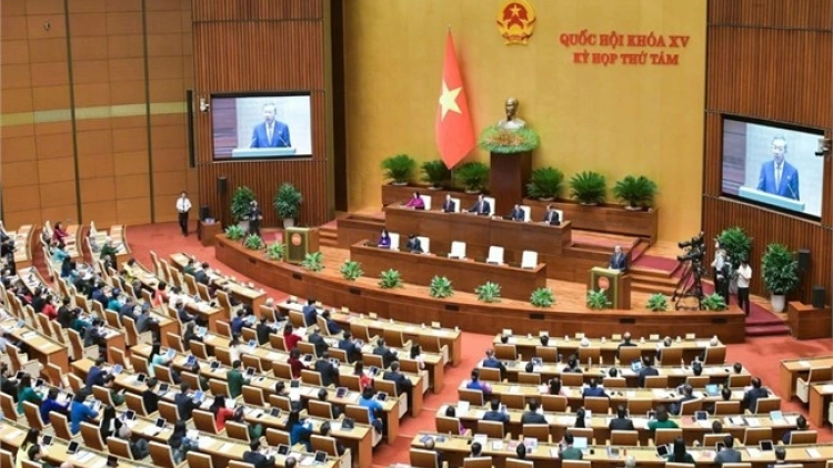 Tháo điểm nghẽn pháp luật để thông nguồn lực, vững tăng trưởng
