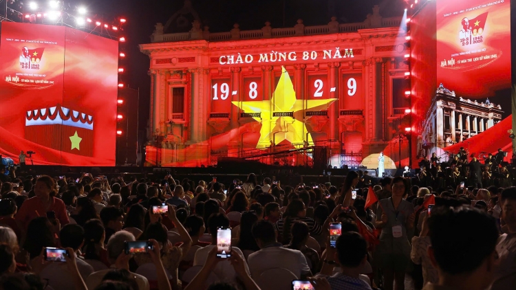 Thời sự 6h 16/8/2025: Tự hào với chương trình “Hà Nội – Từ mùa thu lịch sử năm 1945