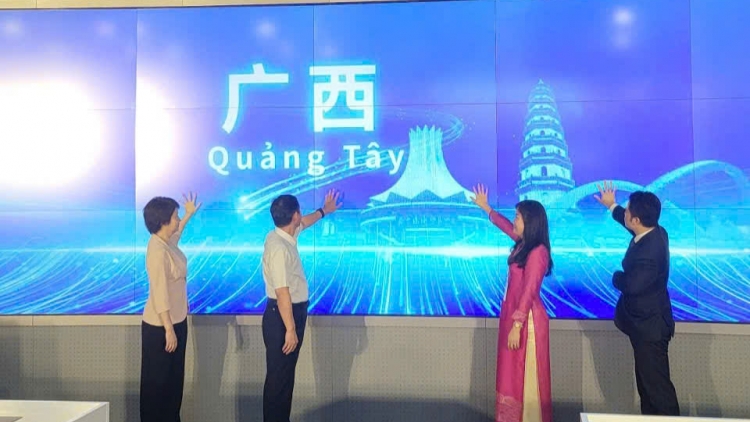 Đoàn báo chí chủ lực Việt Nam thăm, làm việc tại Trung Quốc