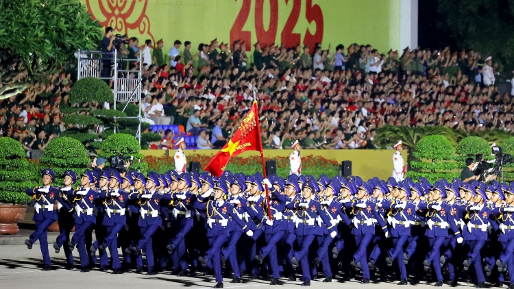 Lực lượng đại diện Cảnh sát biển Việt Nam tham gia tổng hợp luyện tại Quảng trường Ba Đình