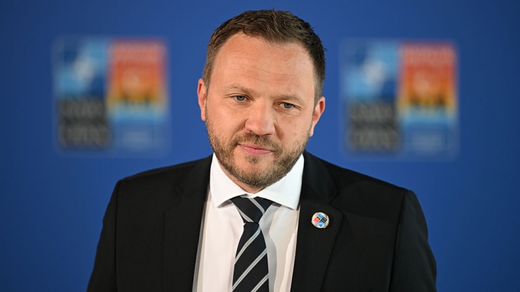 Estonia trục xuất nhà ngoại giao Nga