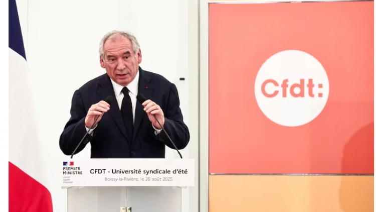 Nước Pháp trước ngã rẽ: Bỏ phiếu tín nhiệm thay vì bầu cử sớm