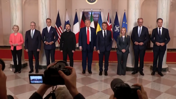 Nhà Trắng thông báo Tổng thống Nga Putin đã đồng ý gặp Tổng thống Ukraine Zelenskiy