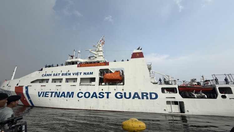 Tàu Cảnh sát biển Việt Nam tới Indonesia, thúc đẩy quan hệ hữu nghị truyền thống