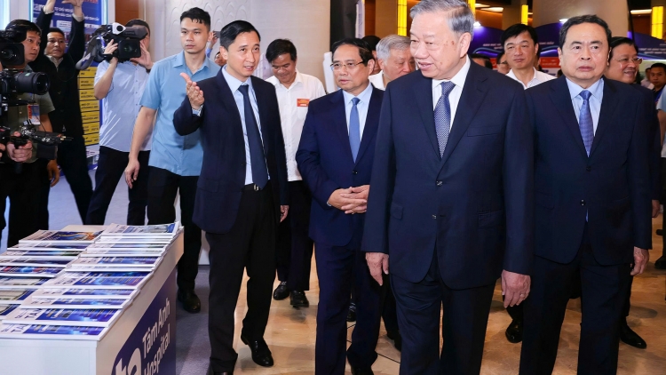 Bệnh viện Tâm Anh giới thiệu công nghệ Robot AI tại triển lãm Thành tựu Y tế nổi bật 