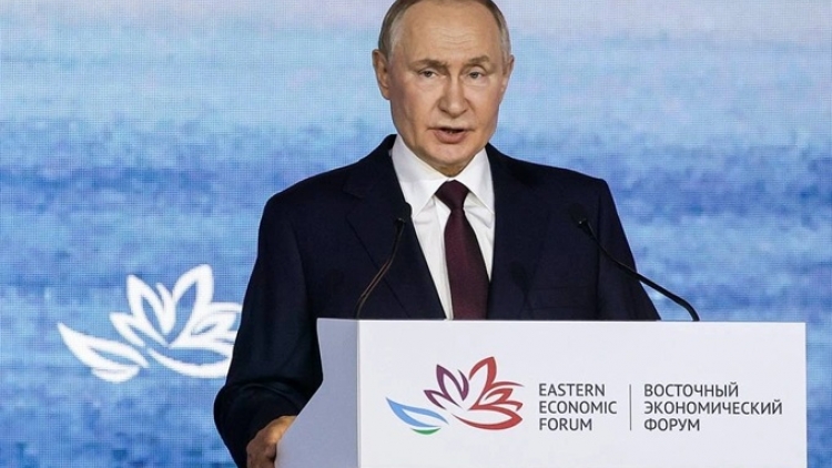 Tổng thống Nga Putin phát biểu tại phiên toàn thể Diễn đàn Kinh tế Phương Đông 2025