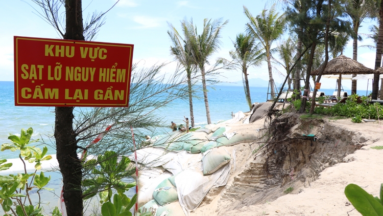 Cần giải pháp bền vững bảo vệ bờ biển Hội An