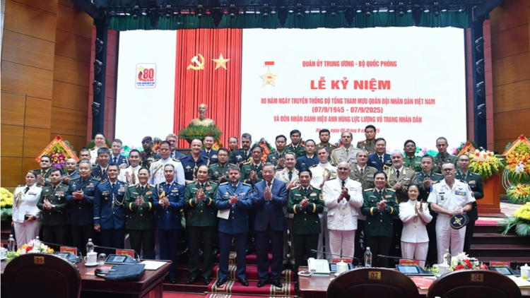 Thời sự 12h 6/9/2025: Xây dựng phòng thủ khu vực phù hợp với mô hình chính quyền địa phương hai cấp