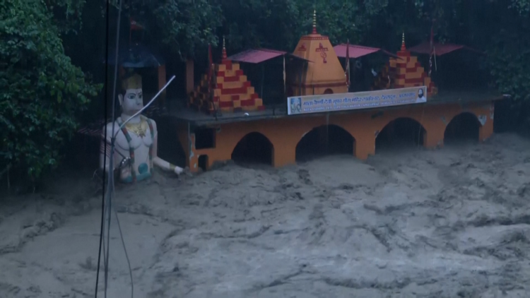 Lũ quét, mưa lớn tàn phá Himalaya, Ấn Độ