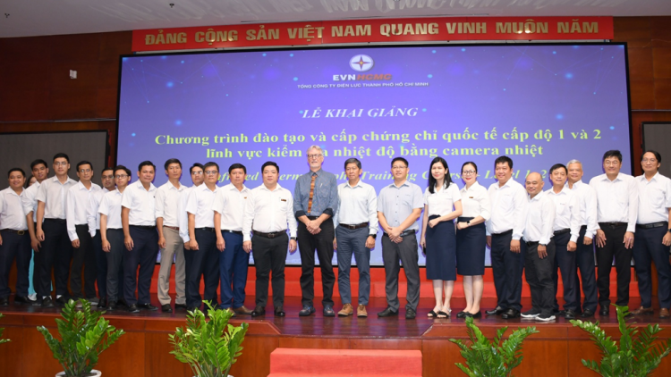 EVNHCMC mở khóa đào tạo quốc tế về kiểm tra nhiệt độ bằng camera