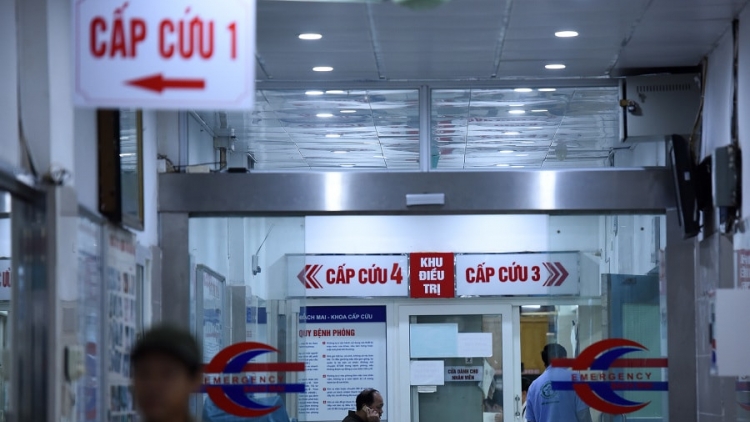 Bộ Y tế: Không để gián đoạn cấp cứu, điều trị trong bão số 10
