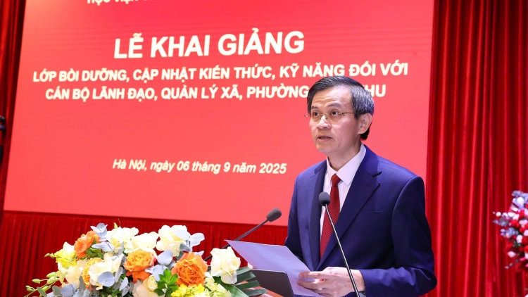 Khai giảng lớp Bồi dưỡng cập nhật kiến thức, kỹ năng đối với cán bộ lãnh đạo, quản lý xã, phường