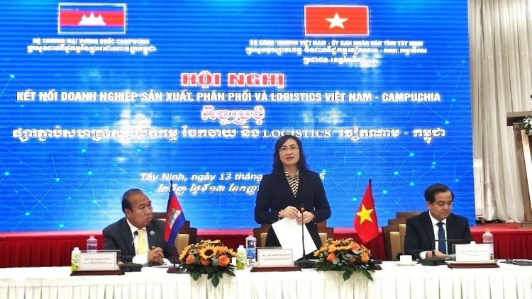 Thúc đẩy thương mại Việt Nam-Campuchia hướng tới mục tiêu 20 tỷ USD