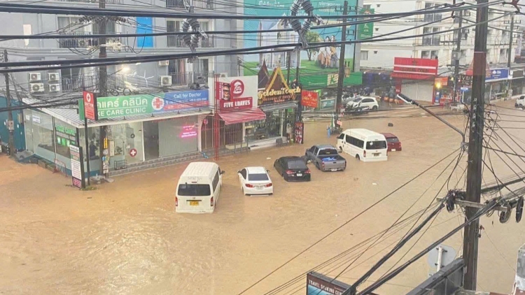 Thái Lan huy động toàn lực ứng phó lũ lụt tại 17 tỉnh sau bão Bualoi