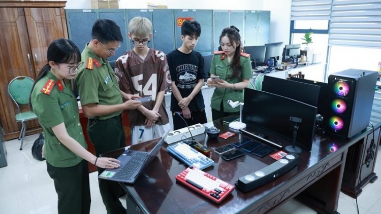 Lạng Sơn: Khởi tố 2 nam thanh niên lừa đảo chiếm đoạt hơn 15 tỷ đồng trên không gian mạng