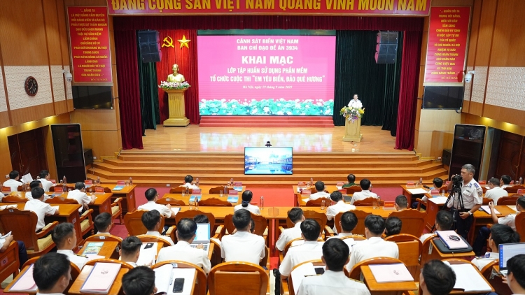 Cảnh sát biển Việt Nam tập huấn sử dụng phần mềm Cuộc thi “Em yêu biển đảo quê hương"