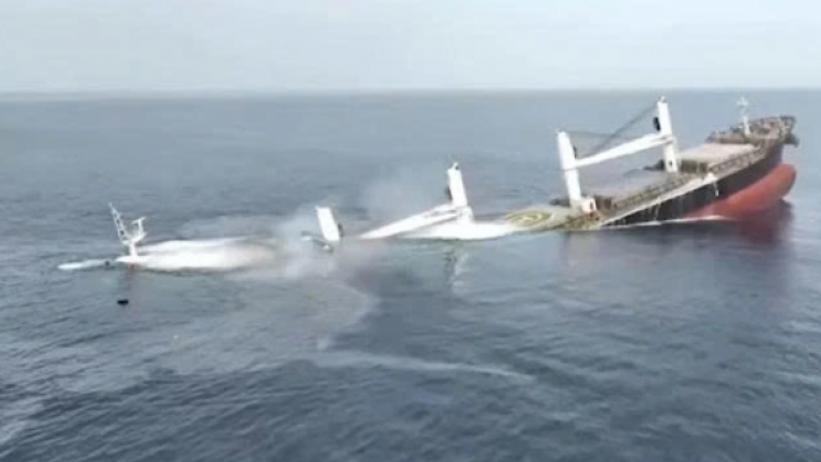 Houthi tiếp tục tấn công tàu liên quan Israel trên Biển Đỏ