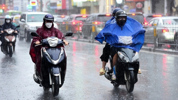 Thời tiết ngày 3/9: Bắc Bộ ngày nắng, chiều tối có mưa rào và dông