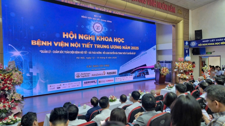 Chăm sóc toàn diện bệnh nội tiết, đái tháo đường, rối loạn chuyển hoá trong thời kỳ chuyển đổi số