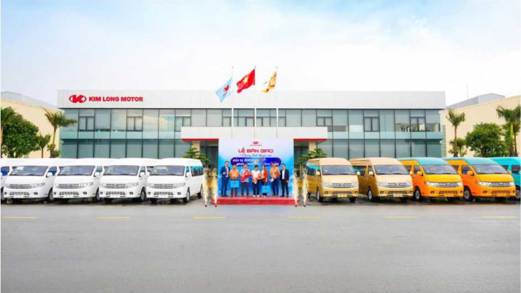 Bàn giao lô xe đến khách hàng tham gia chương trình “Đầu tư Kimlong 99- Nhận ngay Kimlong X9"