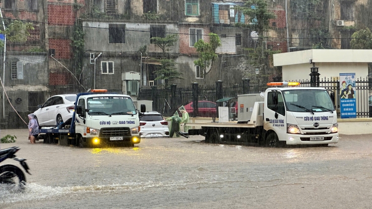 Quảng Ninh: Mưa lớn khiến nhiều khu vực bị ngập