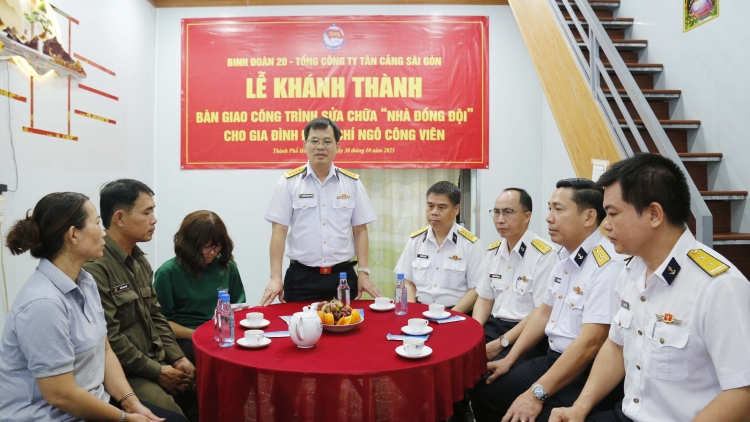 Binh đoàn 20 bàn giao công trình sửa chữa nhà đồng đội